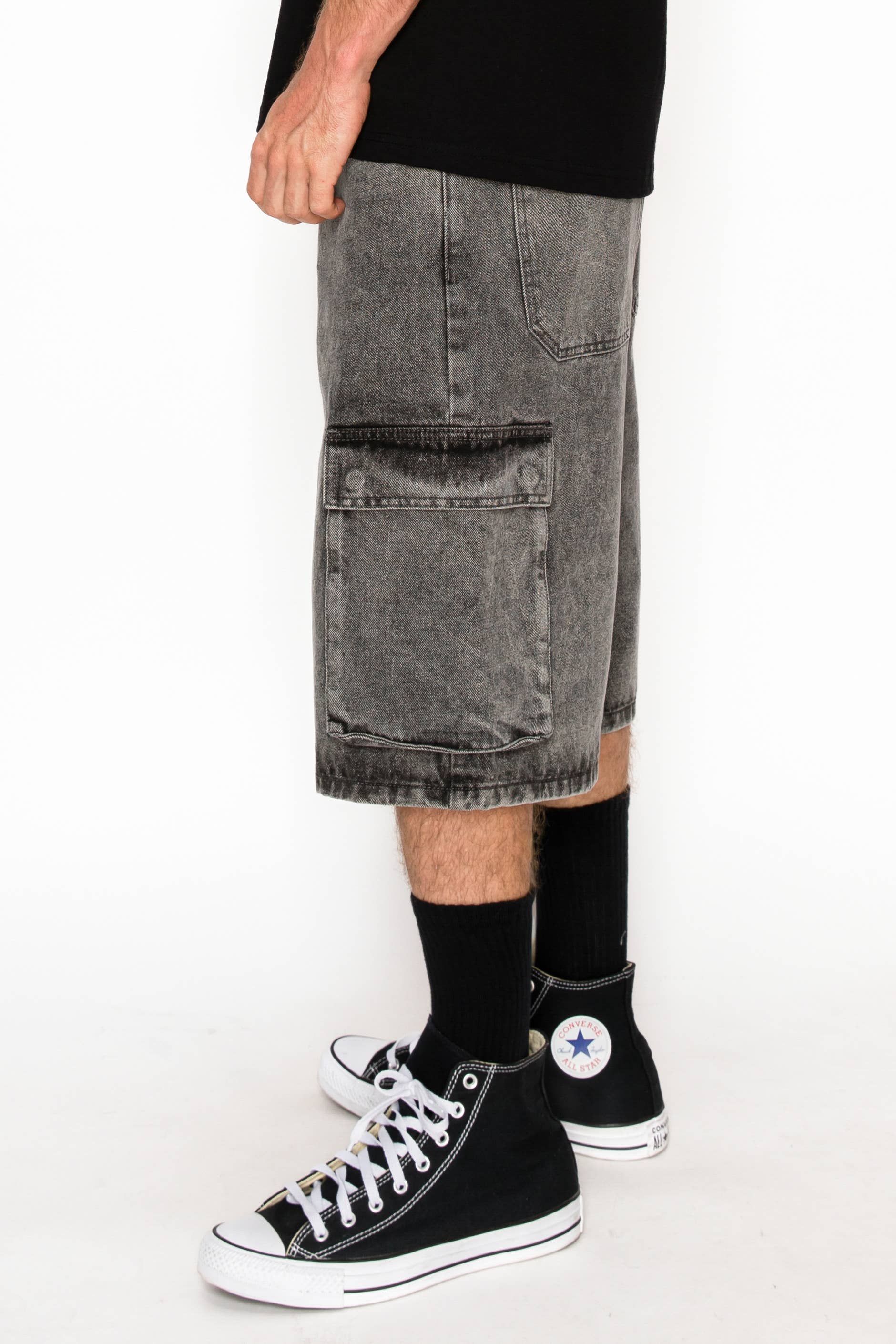Victorious - DS2120 VAULT Baggy Fit Cargo Denim Shorts (Prepack): LIGHT INDIGO / B PACK - 30 2 / 32 4 / 34 3 / 36 2 / 38 1 - 12 PCS