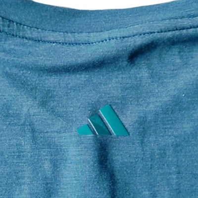 🚺 S US — adidas Luxe Yoga Studio Cropped T-shirt [TEAL] IL3962