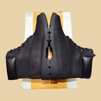 🚻 7 US — Junior Timberland Classic 6in Lace Waterproof Boots [BLACK] 110910