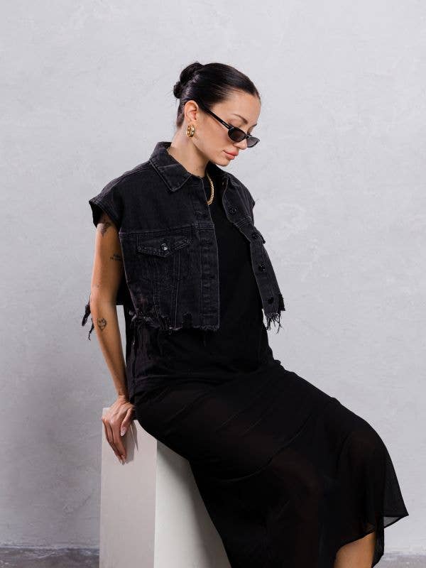 Trio Urban - Plain Crop Denim Vest: BLACK DENIM / MEDIUM/LARGE