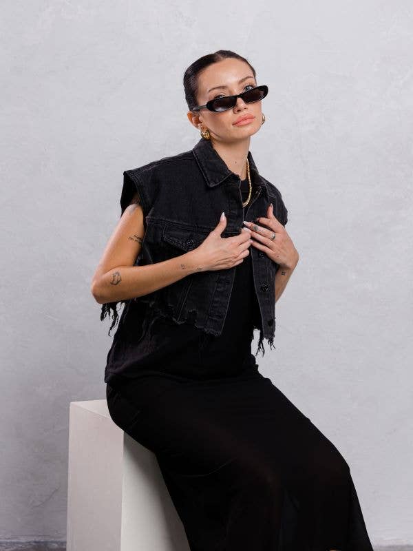 Trio Urban - Plain Crop Denim Vest: BLACK DENIM / SMALL/MEDIUM