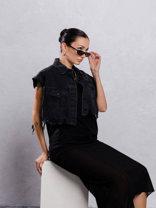 Trio Urban - Plain Crop Denim Vest: BLACK DENIM / SMALL/MEDIUM