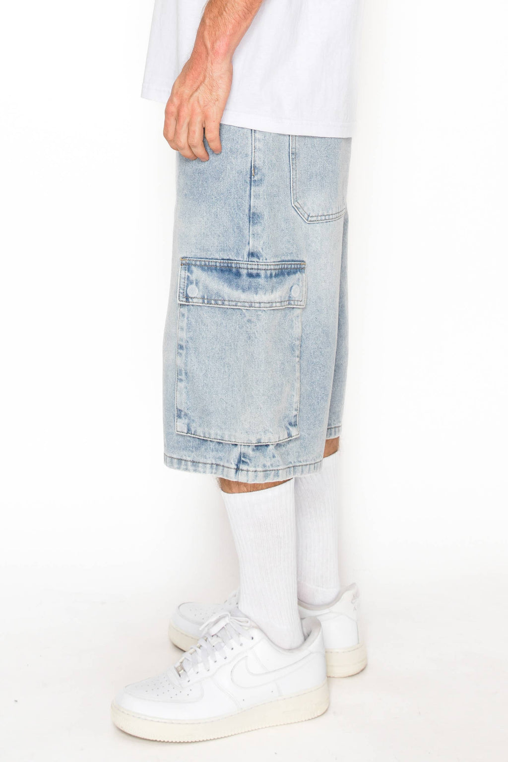 Victorious - DS2120 VAULT Baggy Fit Cargo Denim Shorts (Prepack): LIGHT INDIGO / B PACK - 30 2 / 32 4 / 34 3 / 36 2 / 38 1 - 12 PCS