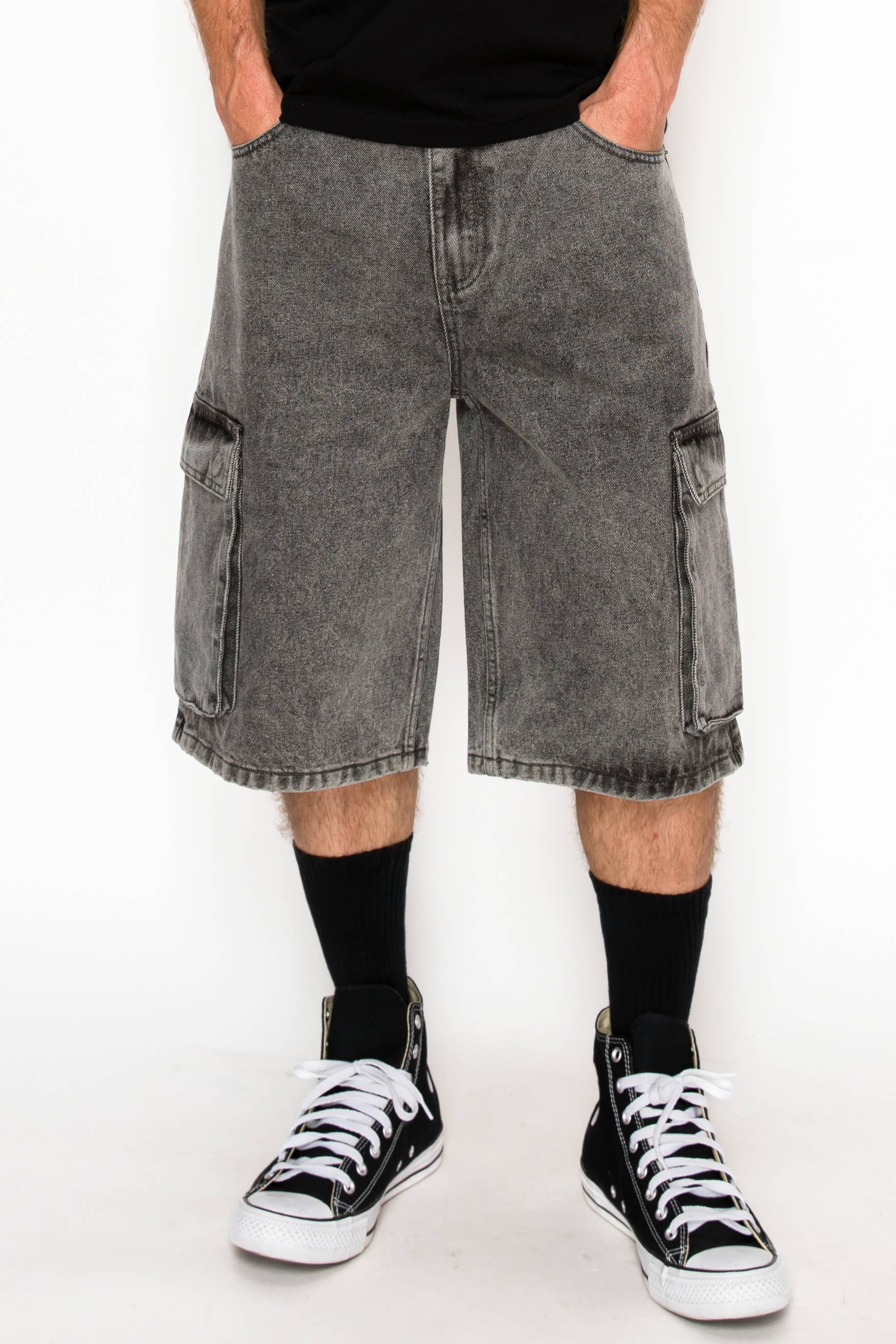 Victorious - DS2120 VAULT Baggy Fit Cargo Denim Shorts (Prepack): LIGHT INDIGO / B PACK - 30 2 / 32 4 / 34 3 / 36 2 / 38 1 - 12 PCS