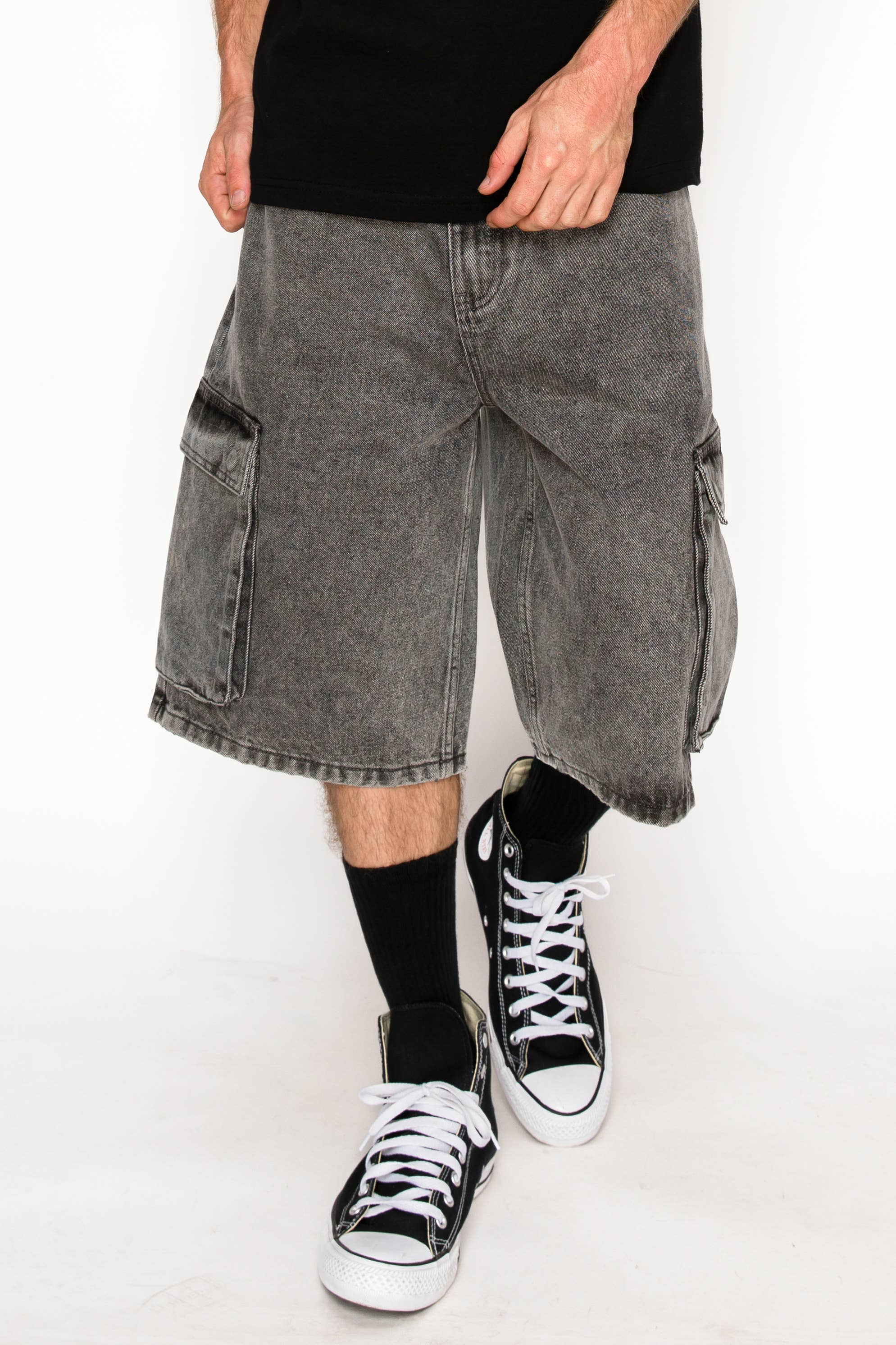 Victorious - DS2120 VAULT Baggy Fit Cargo Denim Shorts (Prepack): LIGHT INDIGO / B PACK - 30 2 / 32 4 / 34 3 / 36 2 / 38 1 - 12 PCS