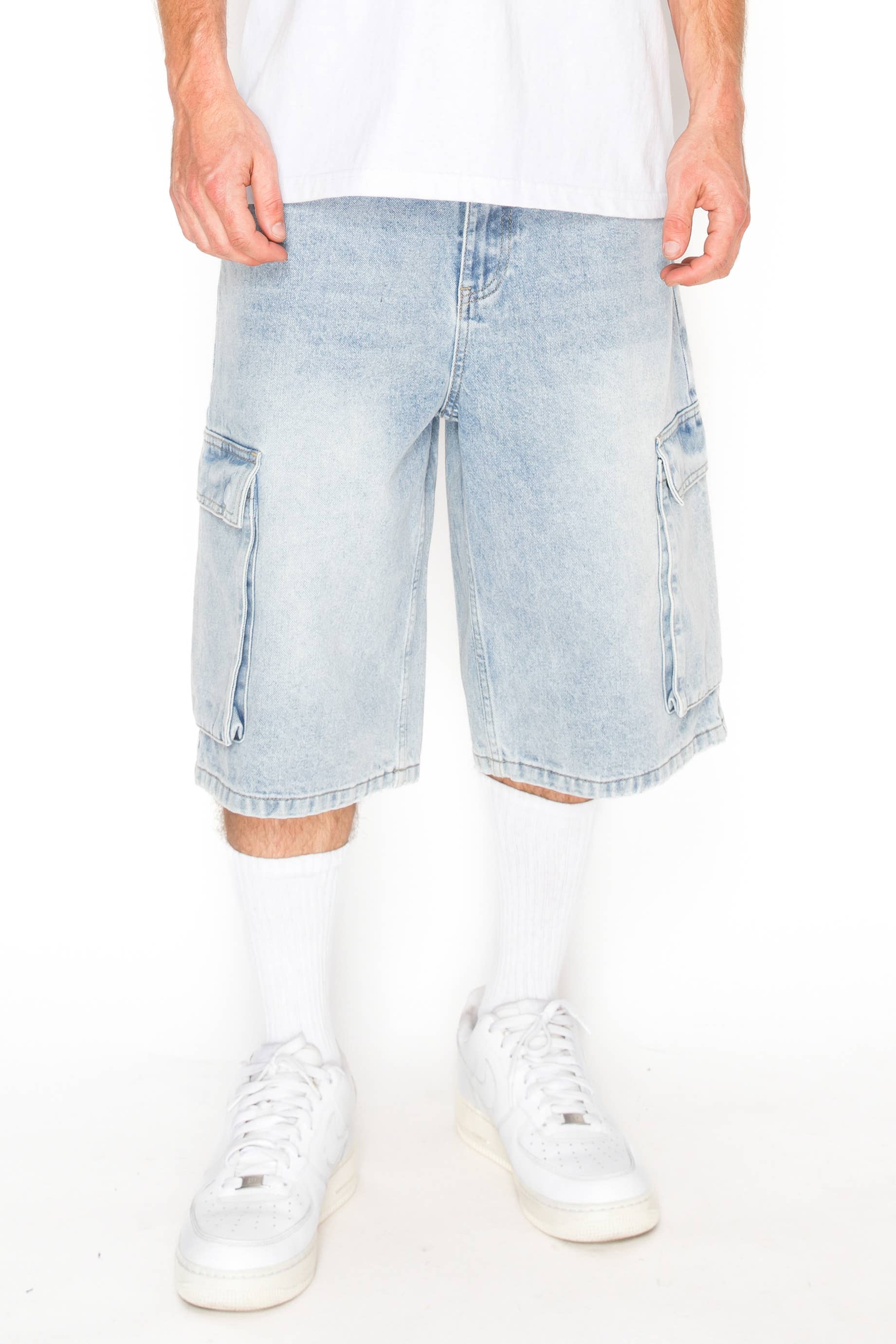 Victorious - DS2120 VAULT Baggy Fit Cargo Denim Shorts (Prepack): LIGHT INDIGO / B PACK - 30 2 / 32 4 / 34 3 / 36 2 / 38 1 - 12 PCS