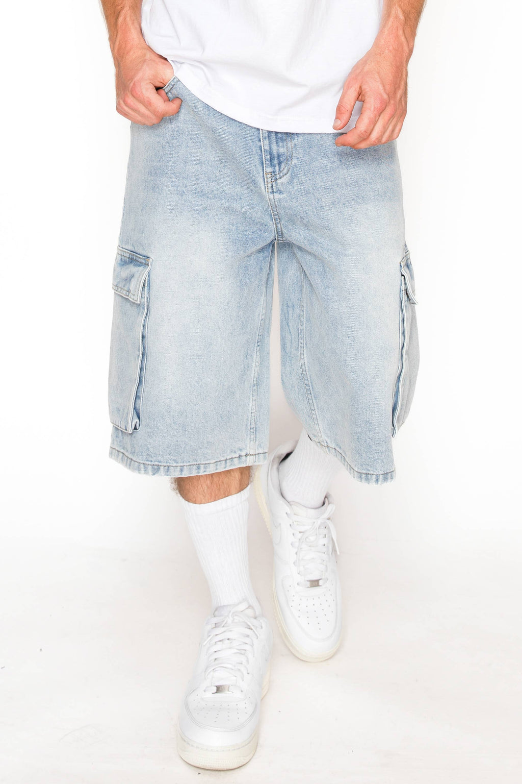 Victorious - DS2120 VAULT Baggy Fit Cargo Denim Shorts (Prepack): LIGHT INDIGO / B PACK - 30 2 / 32 4 / 34 3 / 36 2 / 38 1 - 12 PCS