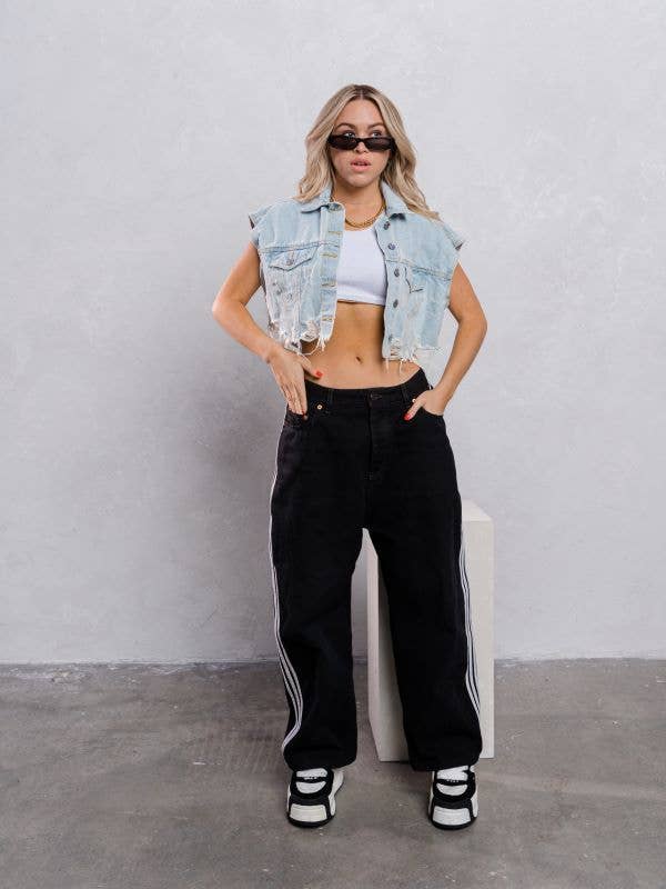 Trio Urban - Plain Crop Denim Vest: BLACK DENIM / MEDIUM/LARGE