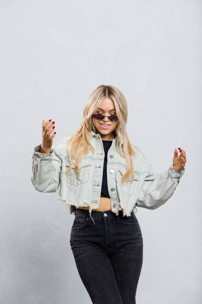 Trio Urban - Rock and Roll Crop Denim Jacket: Black / M/L